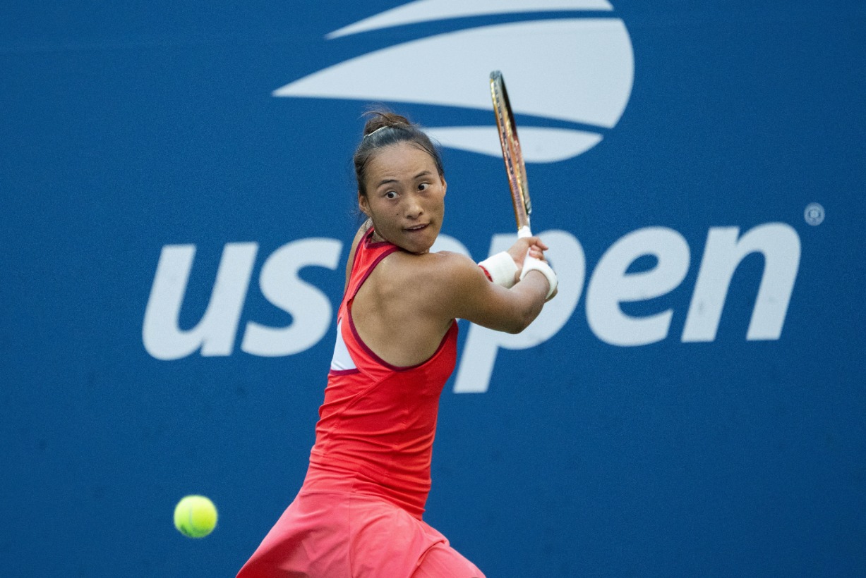 与莱万相比 与莱万相比