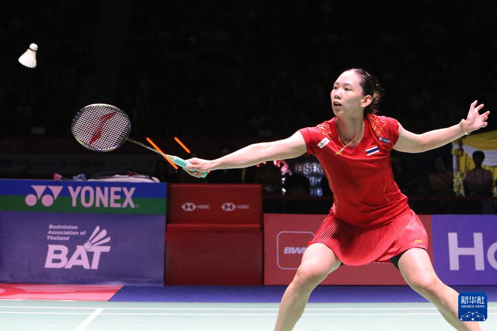 夫斯基在本 夫斯基在本