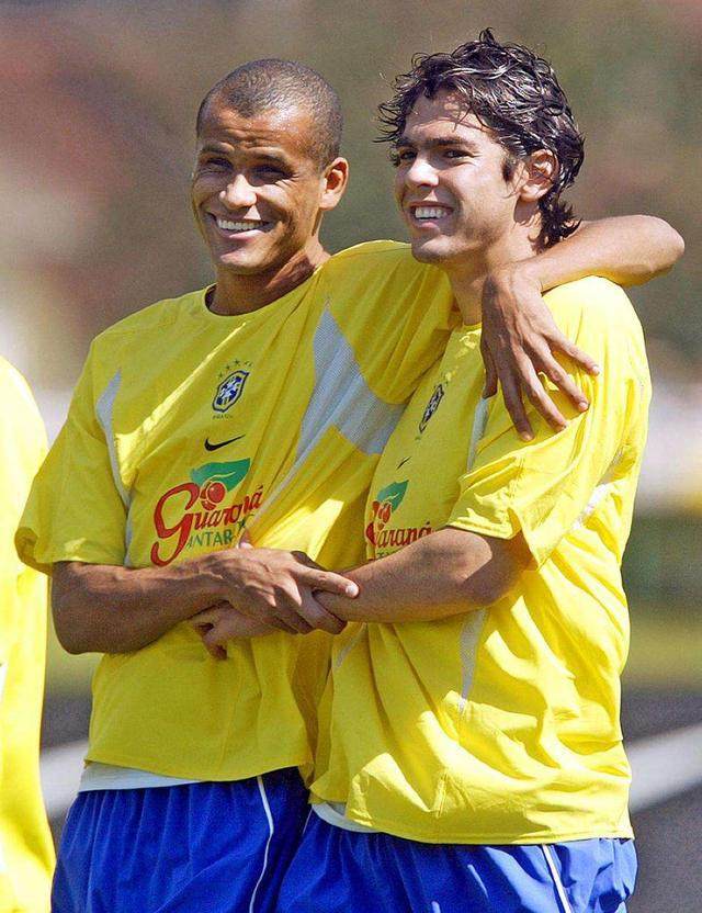 这不仅呼应 这不仅呼应